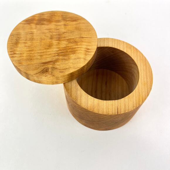 Round Birchwood Salt Cellar With Magnetic Lid Catch - Picture 5 of 6